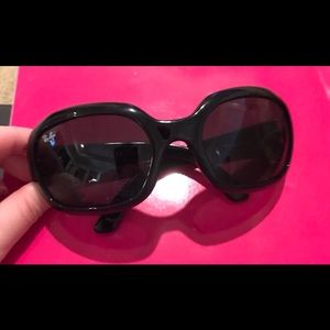 Black Ray Bans